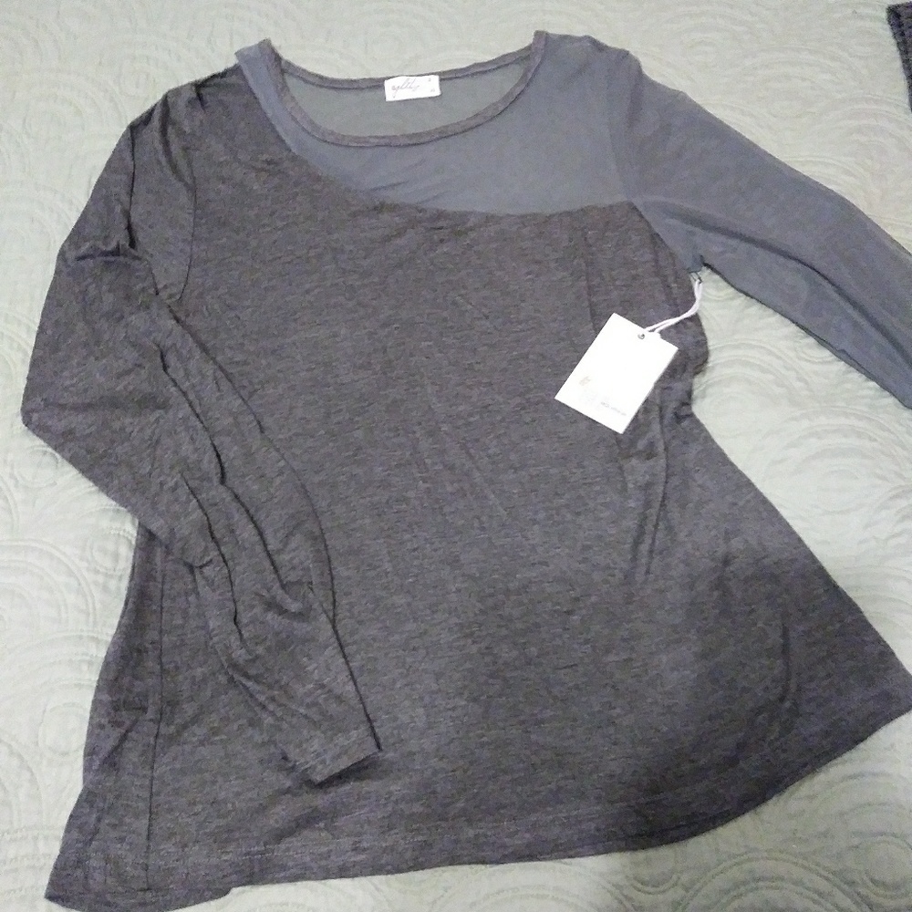 NWT glitz top